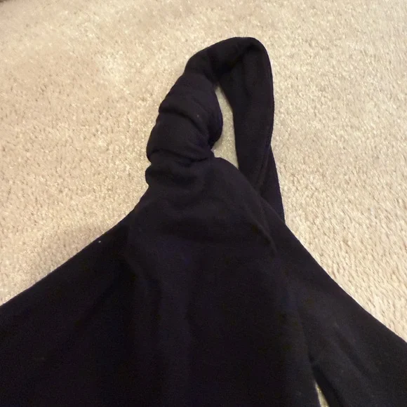 One-Shoulder top with Knot Strap - Picture 4 of 7